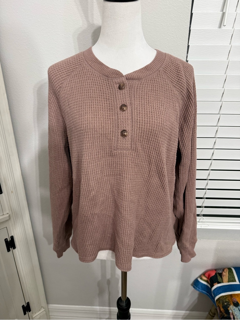 Old Navy Waffle Henley Sweater - Mauve
